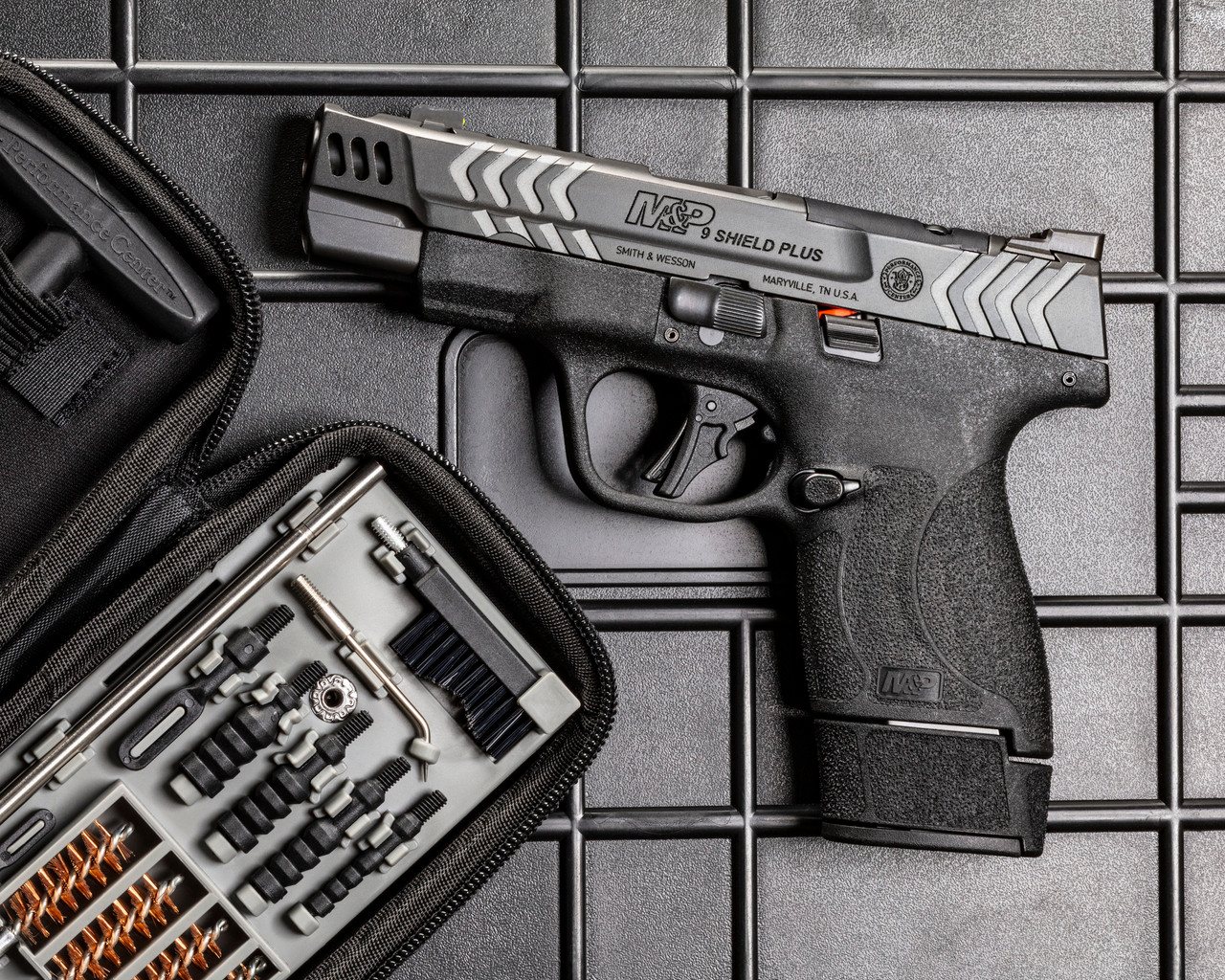 13990-mp-Pistol-Beauty_05__71599